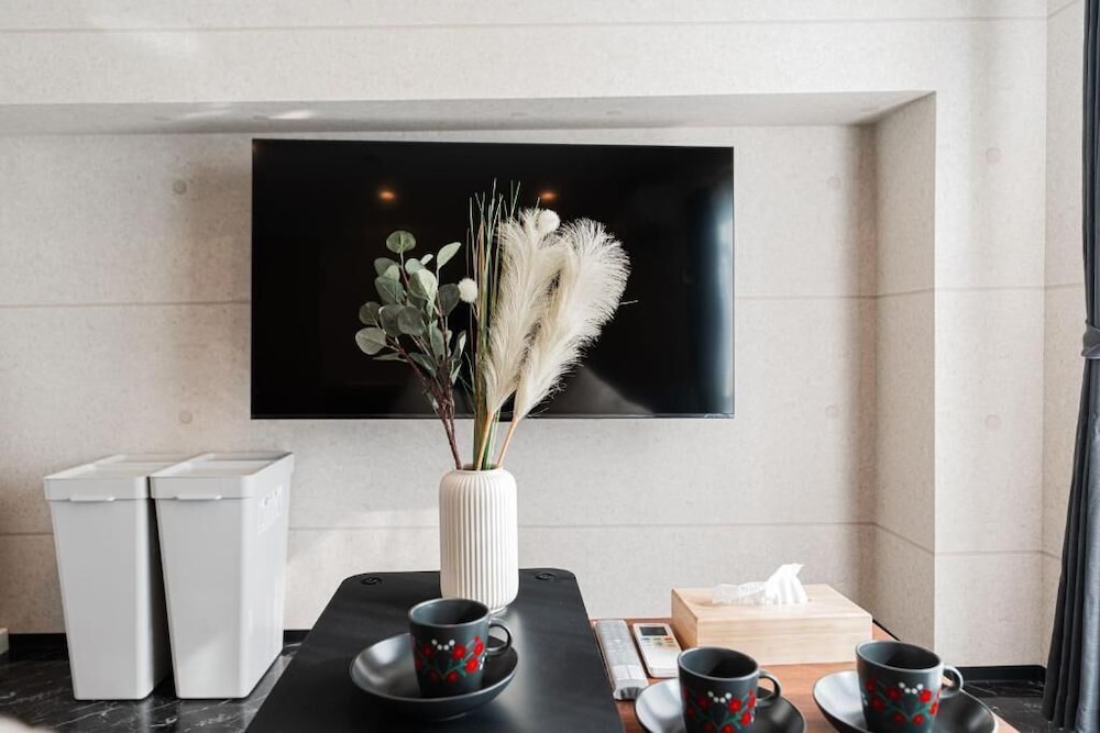 ベーシック アパートメント リビング エリア0 | SAIEI HOTEL