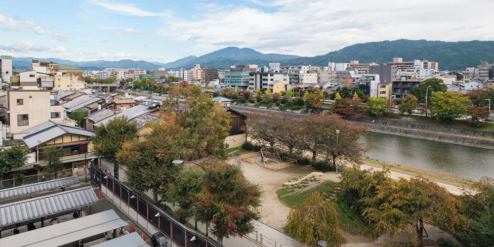 デラックス ツインルーム テラス / パティオ0 | Hotel Espasion Pontocho