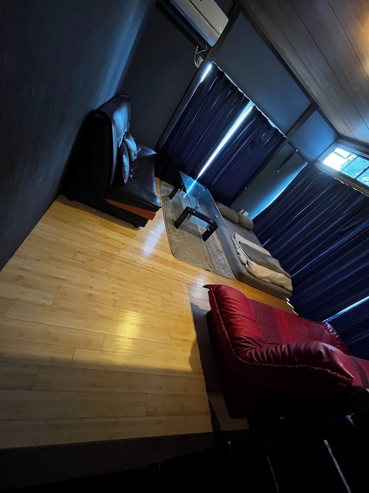 ファミリー アパートメント パークビュー 客室11 | ドライブイン一宮