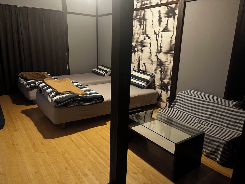 エコノミー ツインルーム 客室5 | ドライブイン一宮