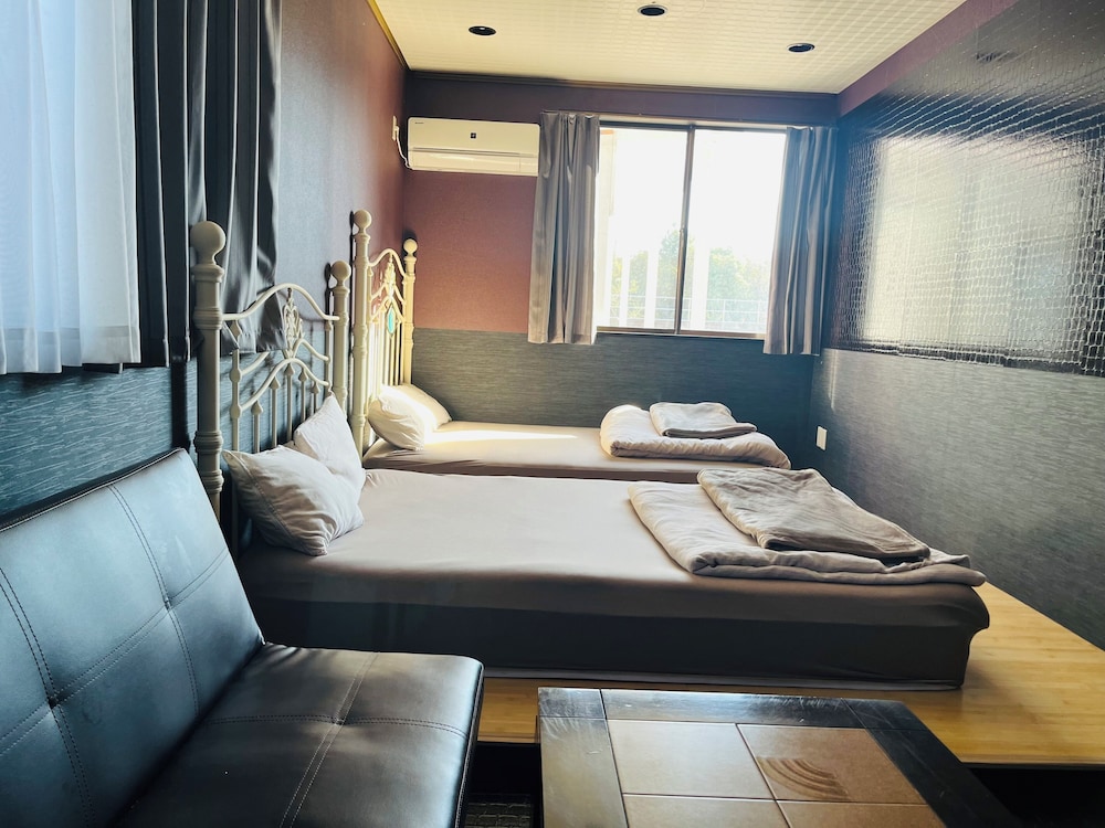 ファミリー アパートメント パークビュー 客室13 | ドライブイン一宮