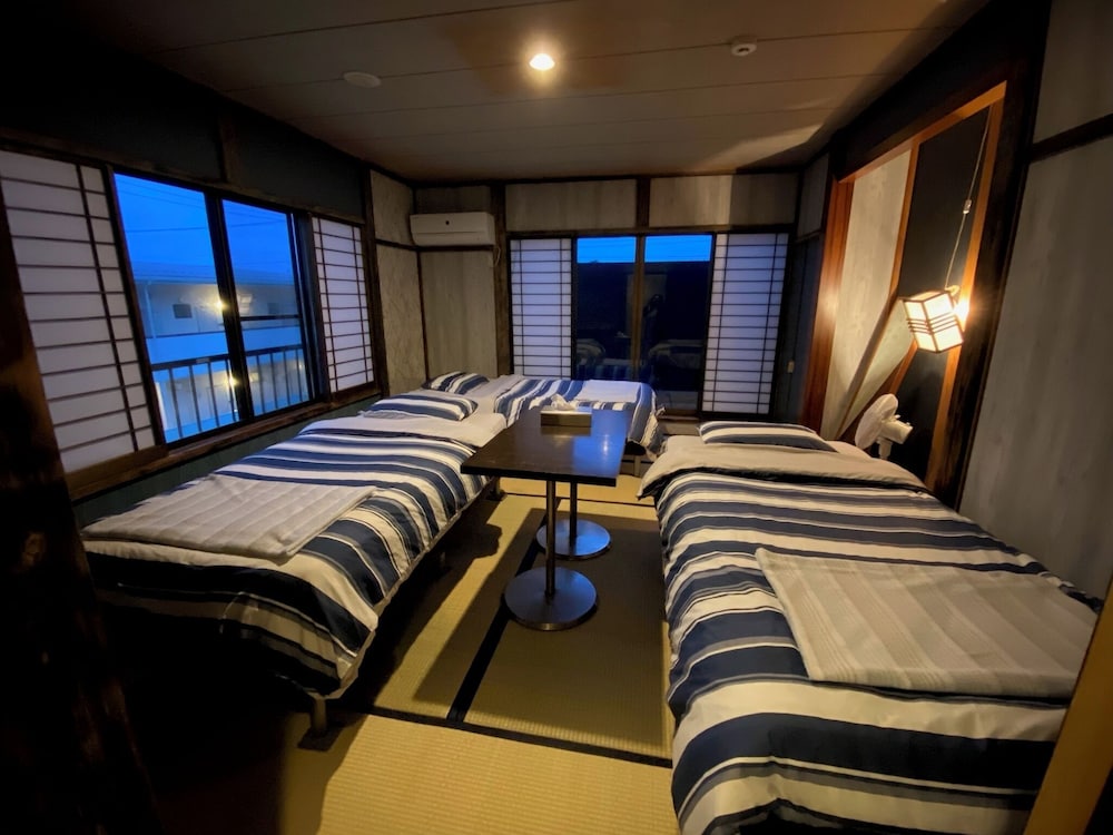 ベーシック トリプルルーム ガーデンビュー 客室2 | ドライブイン一宮