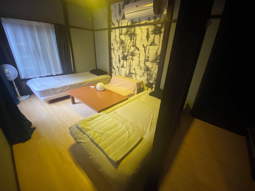 エコノミー ツインルーム 客室1 | ドライブイン一宮