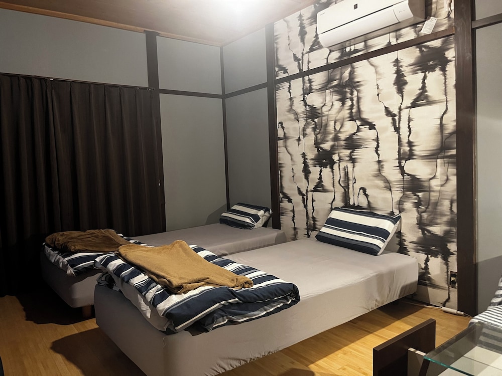 エコノミー ツインルーム 客室6 | ドライブイン一宮