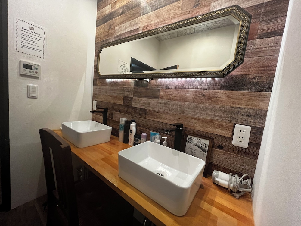 ベーシック ツインルーム パークビュー 客室5 | ドライブイン一宮