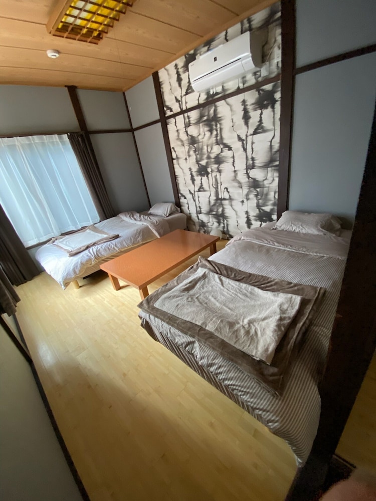 エコノミー ツインルーム 客室9 | ドライブイン一宮