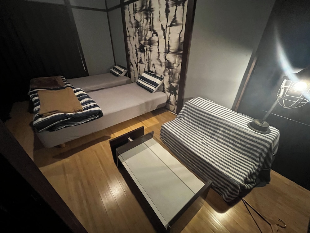 エコノミー ツインルーム 客室7 | ドライブイン一宮