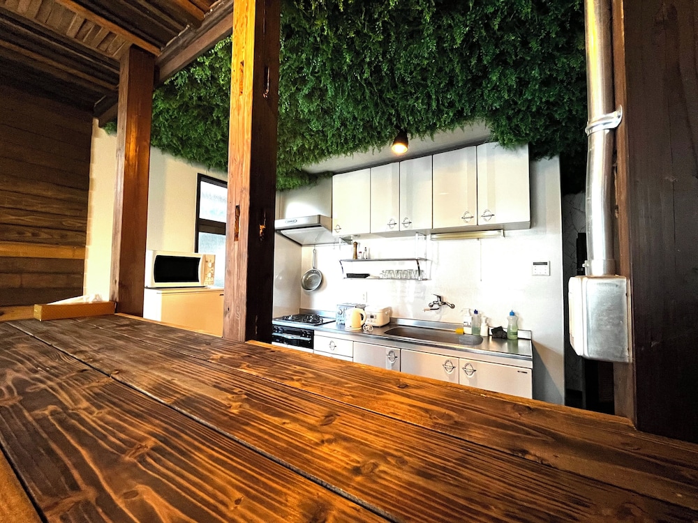 ファミリー アパートメント パークビュー 客室4 | ドライブイン一宮