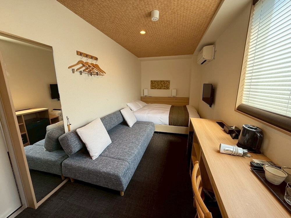 ベーシック 4 人部屋 客室14 | エクセレントホテル