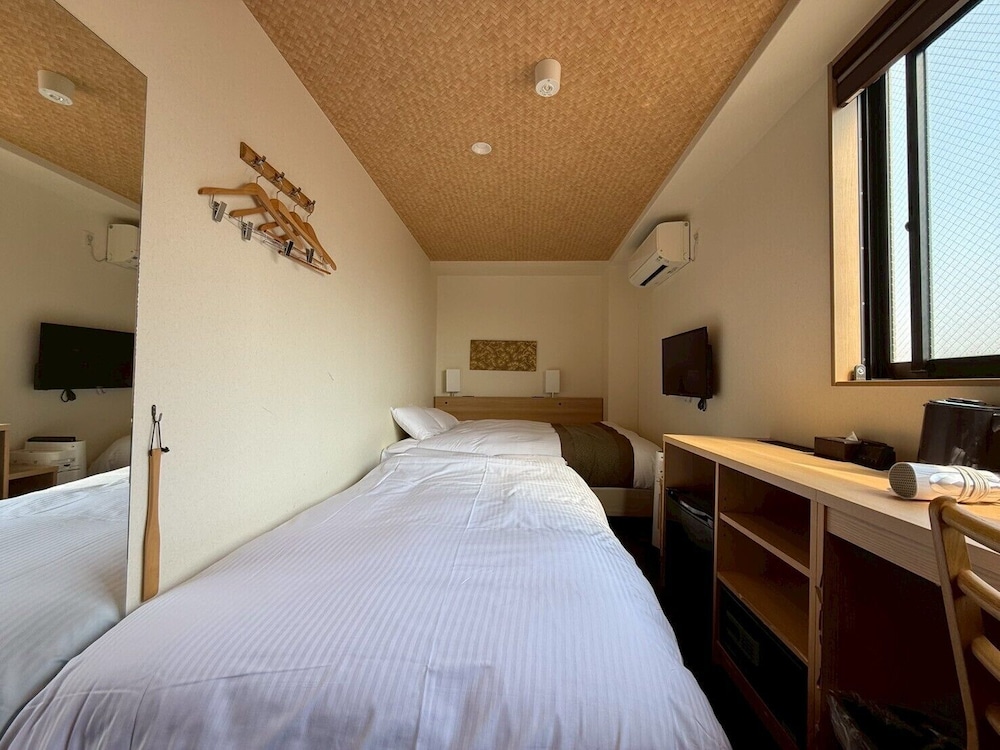 ベーシック 4 人部屋 客室7 | エクセレントホテル