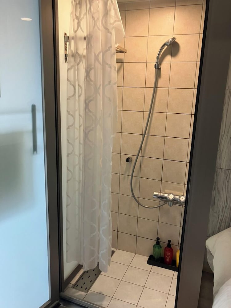 デラックス スイート 禁煙 バスルーム1 | New Normal Condo in KENCHOMINAMIGUCHI