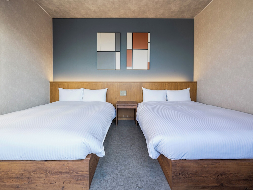 プライベートサウナ・ジャグジー付き スイートルーム 禁煙 客室2 | レイサー沖縄那覇美栄橋