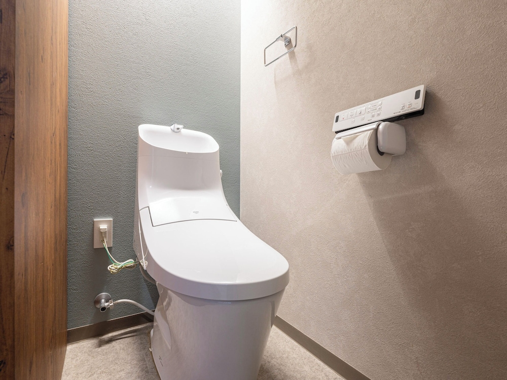 プライベートサウナ・ジャグジー付き スイートルーム 禁煙 客室3 | レイサー沖縄那覇美栄橋