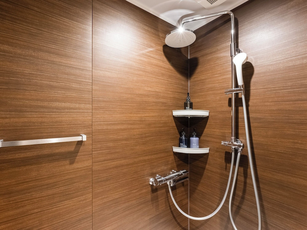 プライベートサウナ・ジャグジー付き スイートルーム 禁煙 バスルーム0 | レイサー沖縄那覇美栄橋