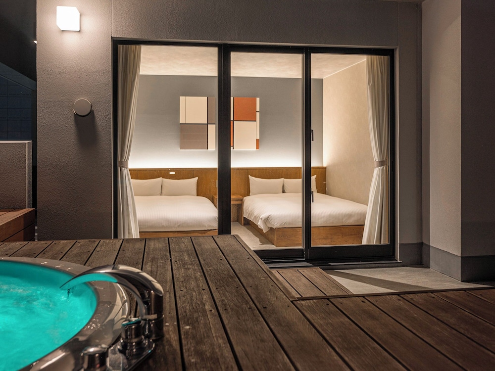 プライベートサウナ・ジャグジー付き スイートルーム 禁煙 テラス / パティオ4 | レイサー沖縄那覇美栄橋