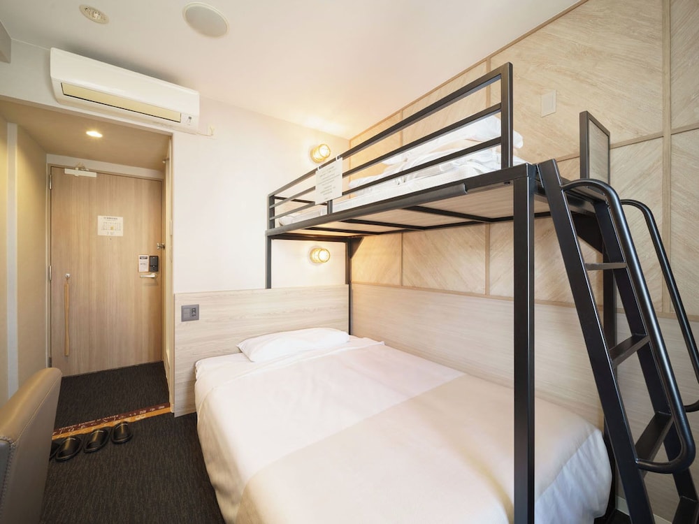 スーパールーム (定員に幼児含む) 禁煙 客室5 | スーパーホテル 飛騨・高山