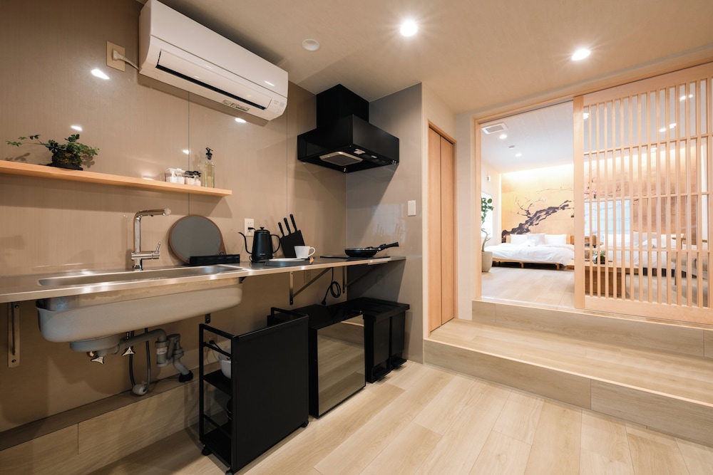 METAL 禁煙 リビング エリア1 | GOKAN KOTOHIRA