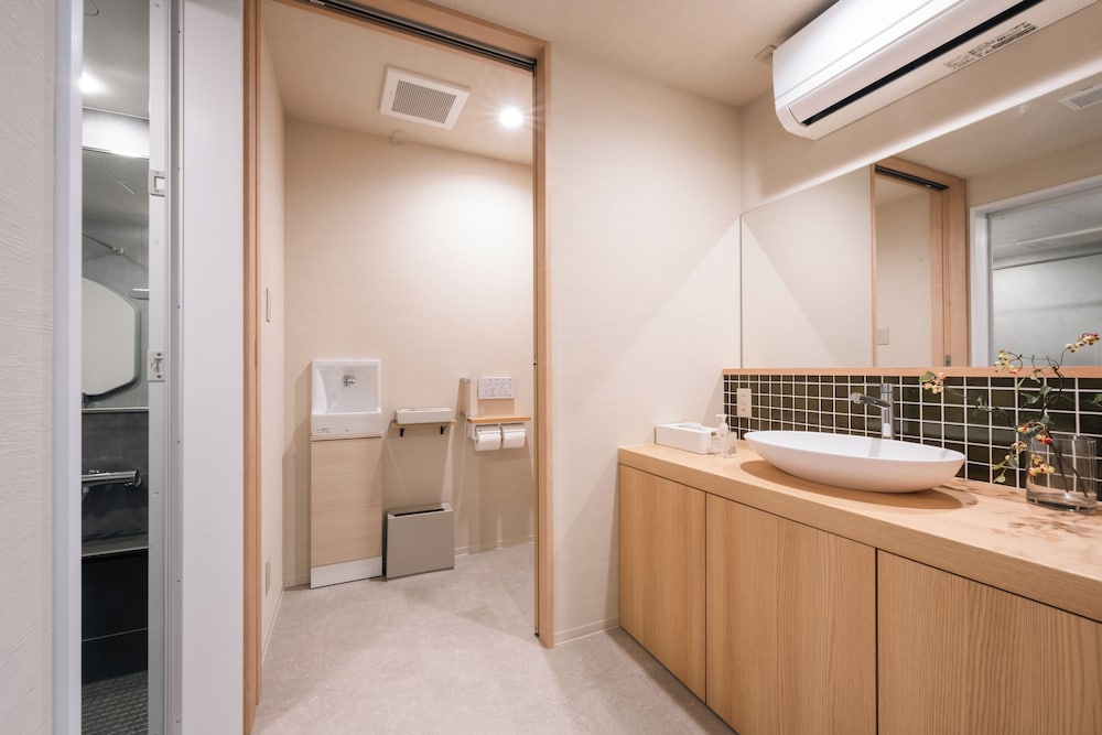 METAL 禁煙 バスルーム1 | GOKAN KOTOHIRA