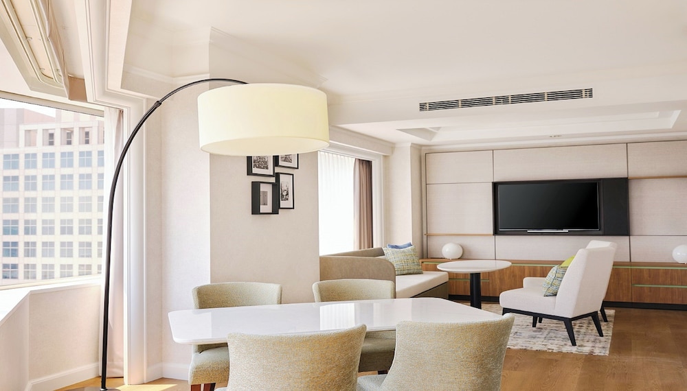 スイート 1 ベッドルーム ベイビュー コーナー 客室1 | ANAホリデイ・イン東京ベイ by IHG