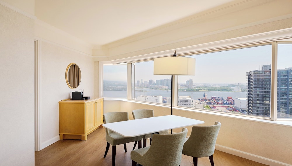 スイート 1 ベッドルーム ベイビュー コーナー 客室1 | ANAホリデイ・イン東京ベイ by IHG