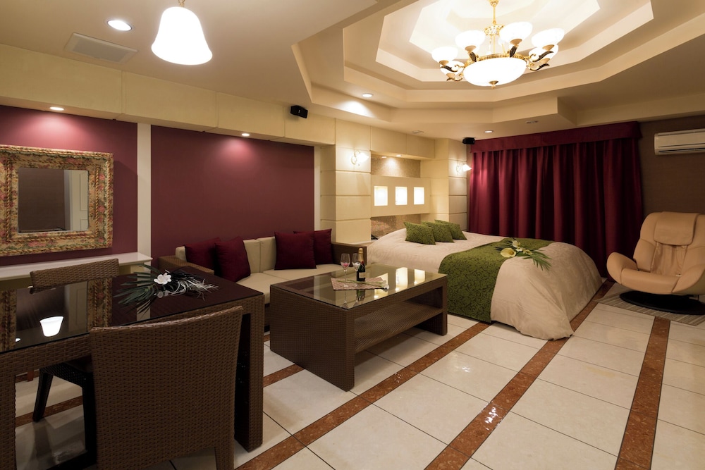 スタンダード ダブルルーム キングベッド 1 台 客室4 | ホテルベノアリゾート