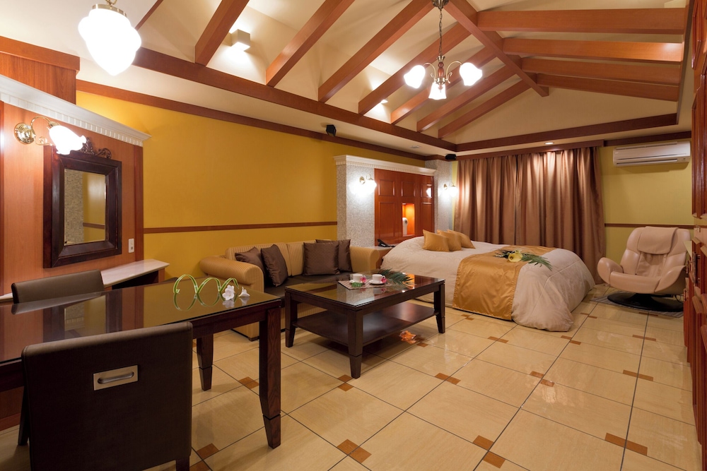 デラックス ダブルルーム 客室1 | ホテルベノアリゾート