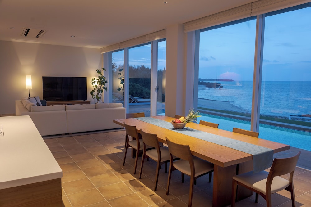 ラグジュアリー ヴィラ 客室3 | サンメール与論