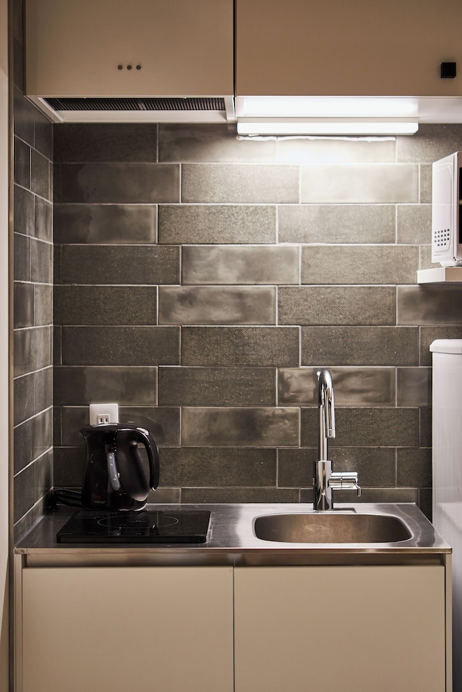 デラックス 4 人部屋 専用キッチン0 | TORACO konohana