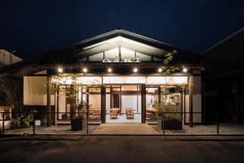 HAPPOYA (八方屋)