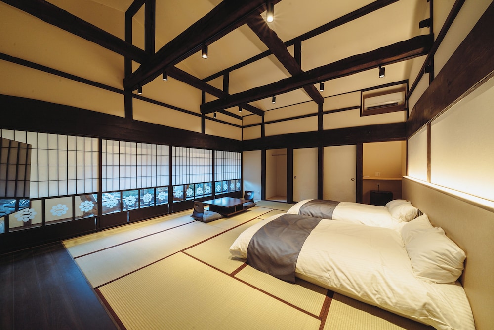 4 人部屋 客室1 | HAPPOYA (八方屋)