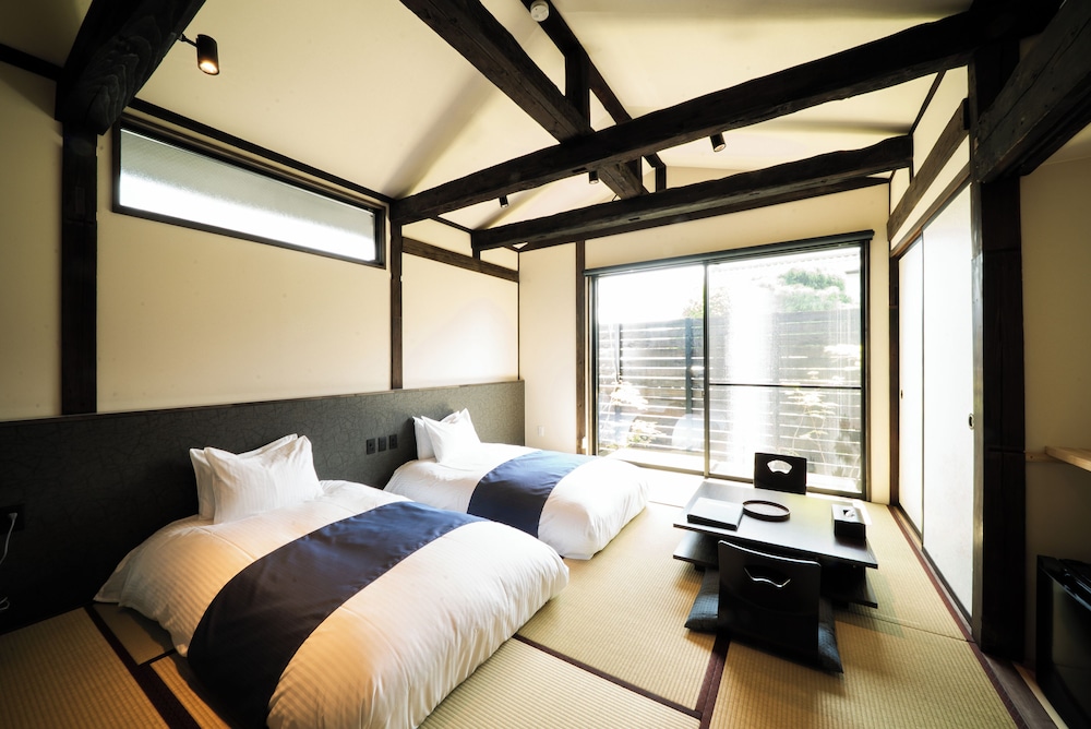 ツインルーム 客室3 | HAPPOYA (八方屋)