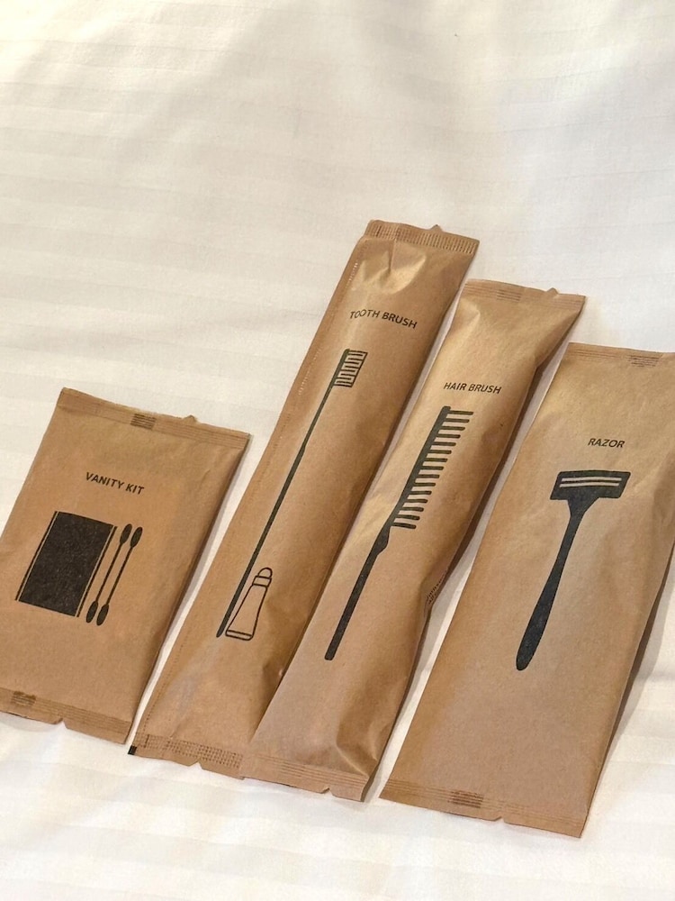 4 人部屋 バスルーム1 | HAPPOYA (八方屋)