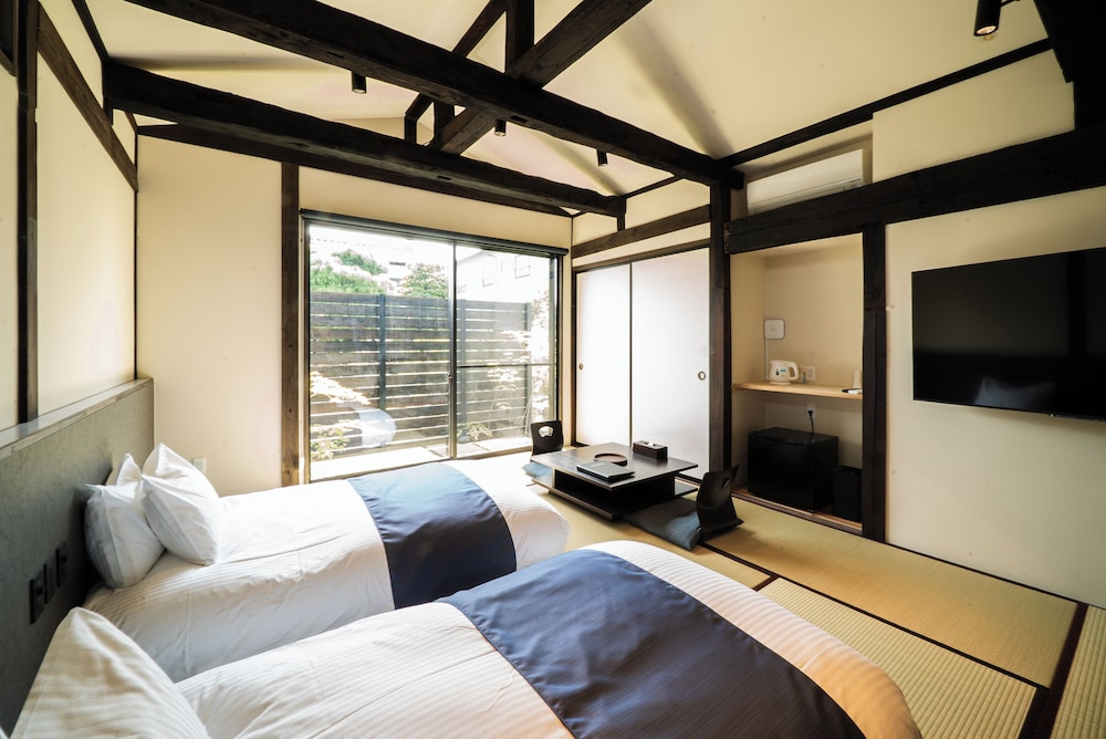 ツインルーム 客室2 | HAPPOYA (八方屋)