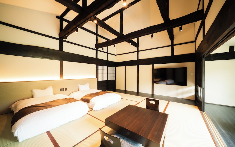 4 人部屋 客室6 | HAPPOYA (八方屋)
