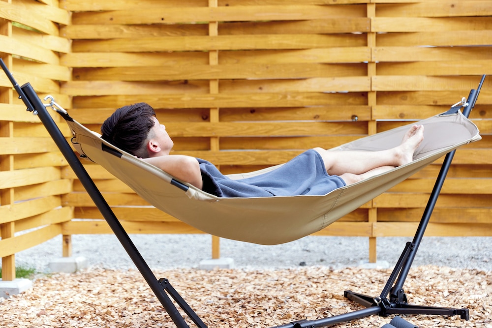 昴-Subaru 最大10名(室内6名、屋外テント泊:4名)テント貸し出し有料 テラス / パティオ4 | IZA GLAMPING 千早赤阪村