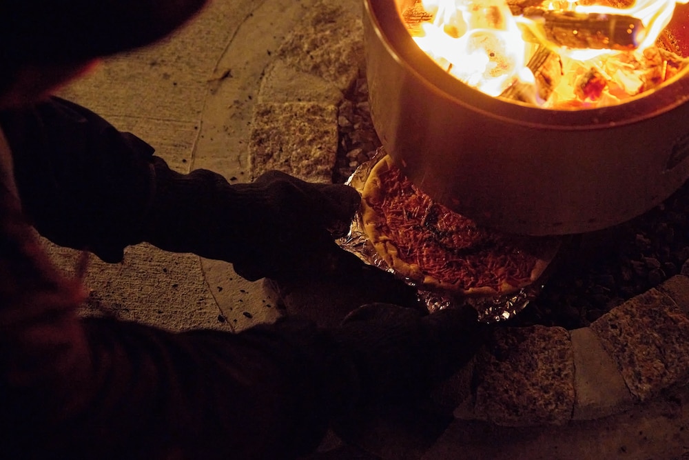 昴-Subaru 最大10名(室内6名、屋外テント泊:4名)テント貸し出し有料 テラス / パティオ8 | IZA GLAMPING 千早赤阪村