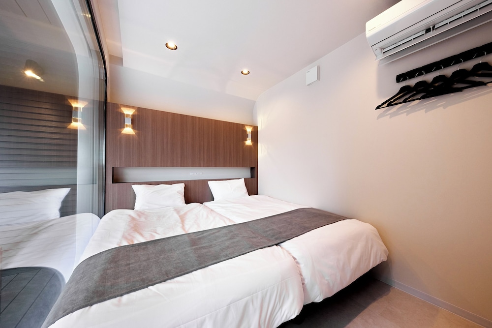 煌-Kirameki 最大10名(室内6名、屋外テント泊:4名)テント貸し出し有料 客室1 | IZA GLAMPING 千早赤阪村