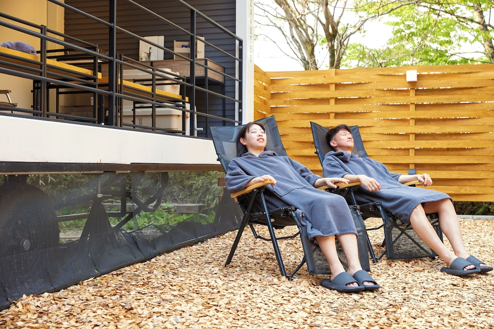 昴-Subaru 最大10名(室内6名、屋外テント泊:4名)テント貸し出し有料 テラス / パティオ3 | IZA GLAMPING 千早赤阪村