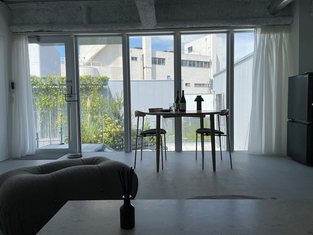 部屋番号314 プレミア アパートメント 禁煙 シティビュー 客室10 | まえばしガレリア