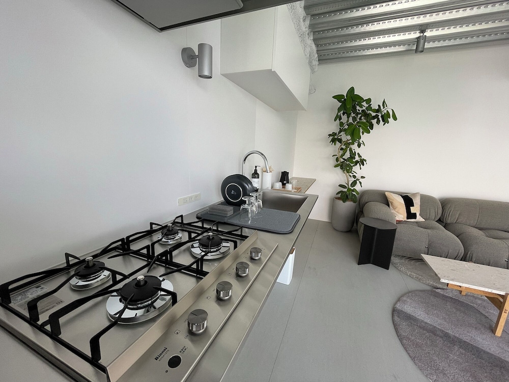 部屋番号314 プレミア アパートメント 禁煙 シティビュー 専用キッチン0 | まえばしガレリア