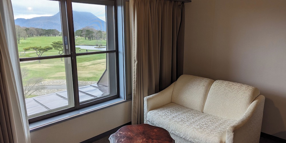 スタンダード ツインルーム 禁煙 ゴルフビュー 客室3 | Villa The Club SHIRAKAWA