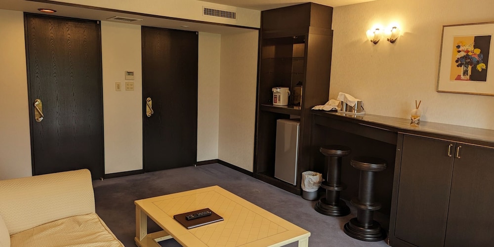 スタンダード スイート 客室2 | Villa The Club SHIRAKAWA