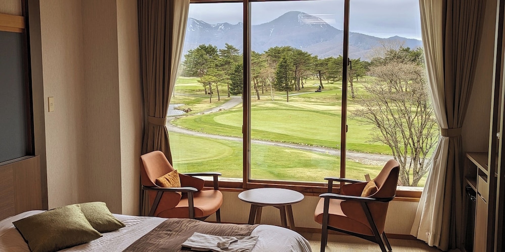 デラックス ツインルーム シングルベッド 2 台 ゴルフビュー 部屋からの景観0 | Villa The Club SHIRAKAWA