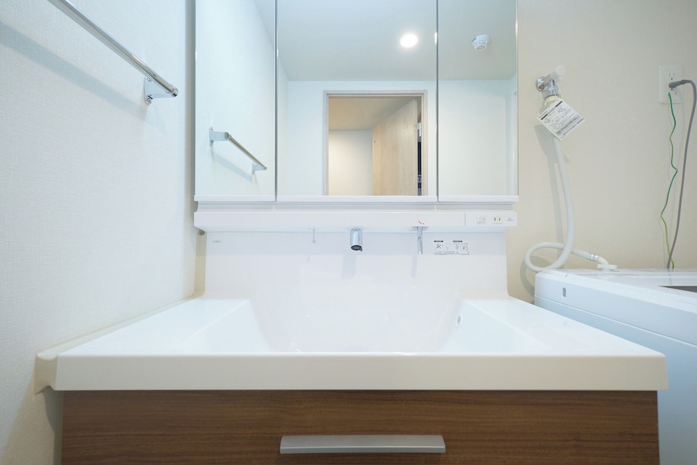 D-1(5p) 禁煙 バスルーム3 | AQUA RESIDENCE 三軒茶屋 by Tranova