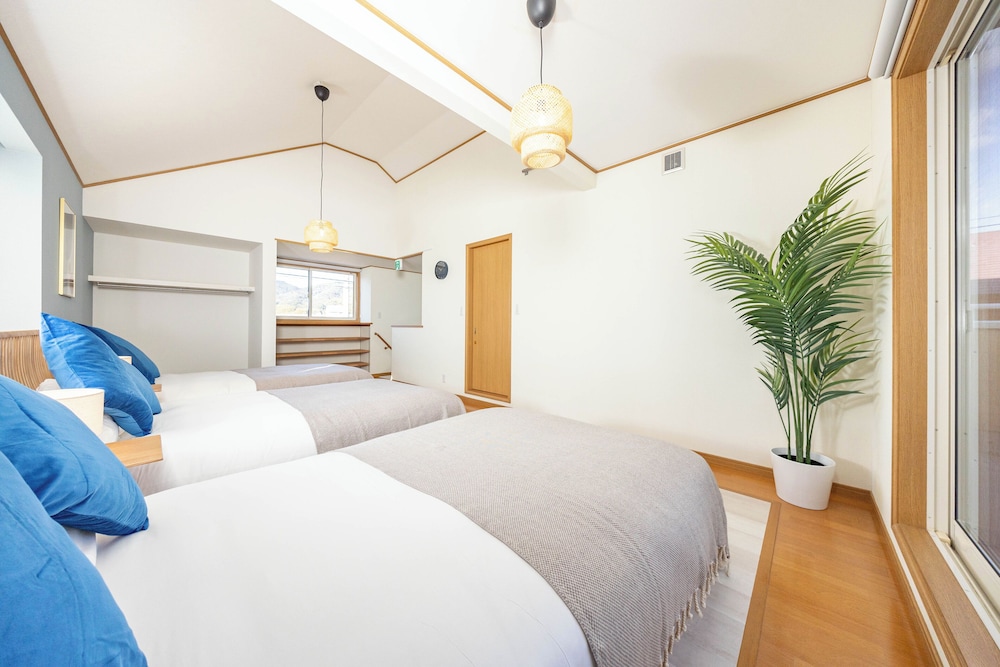 ヴィラ パーシャルシービュー 客室4 | Seaside House-THE BLUE-