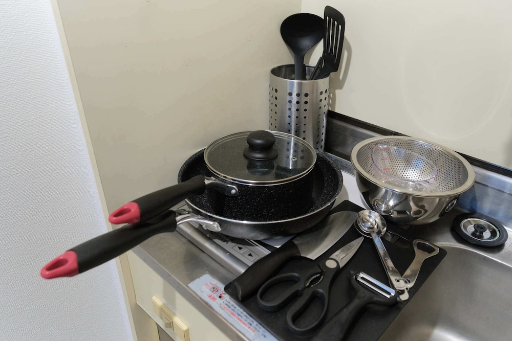 204/Non-smoking/2ppl 専用キッチン1 | さくら代々木 by Tranova