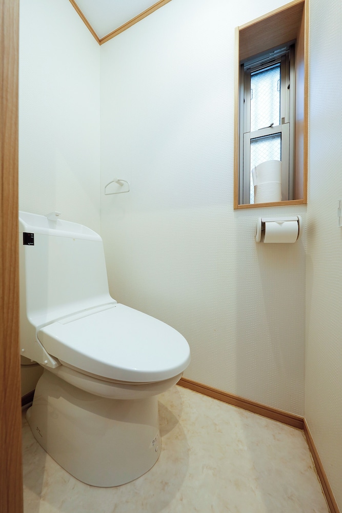 1F(7p) 禁煙 客室5 | ドミール世田谷 by Tranova