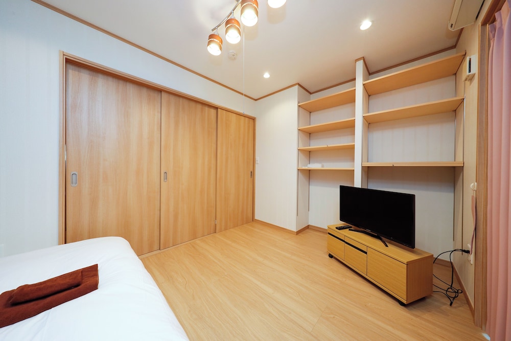 1F(7p) 禁煙 客室7 | ドミール世田谷 by Tranova