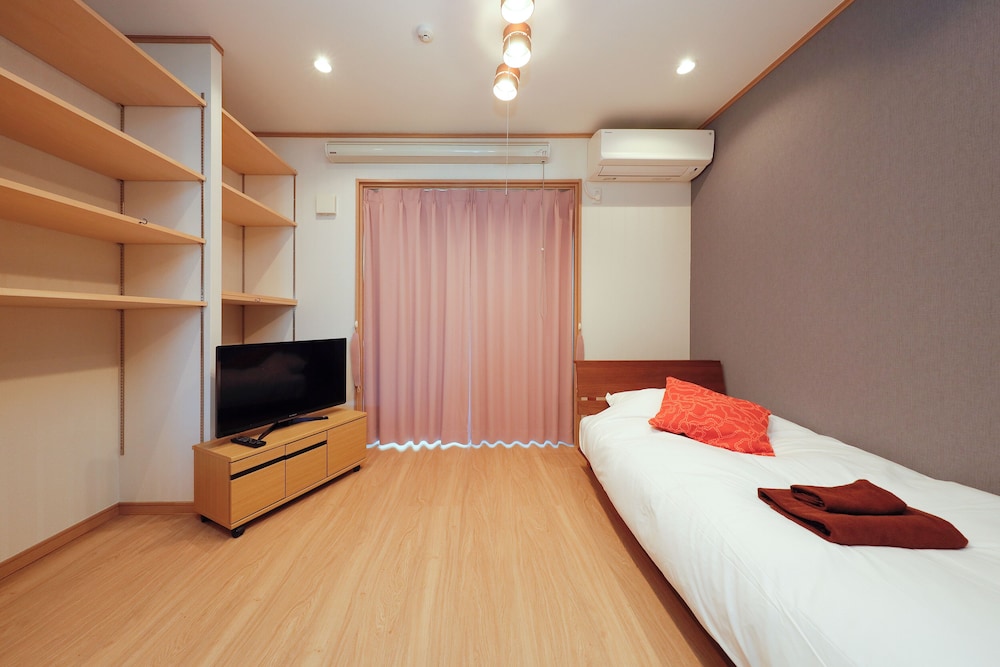 1F(7p) 禁煙 客室11 | ドミール世田谷 by Tranova