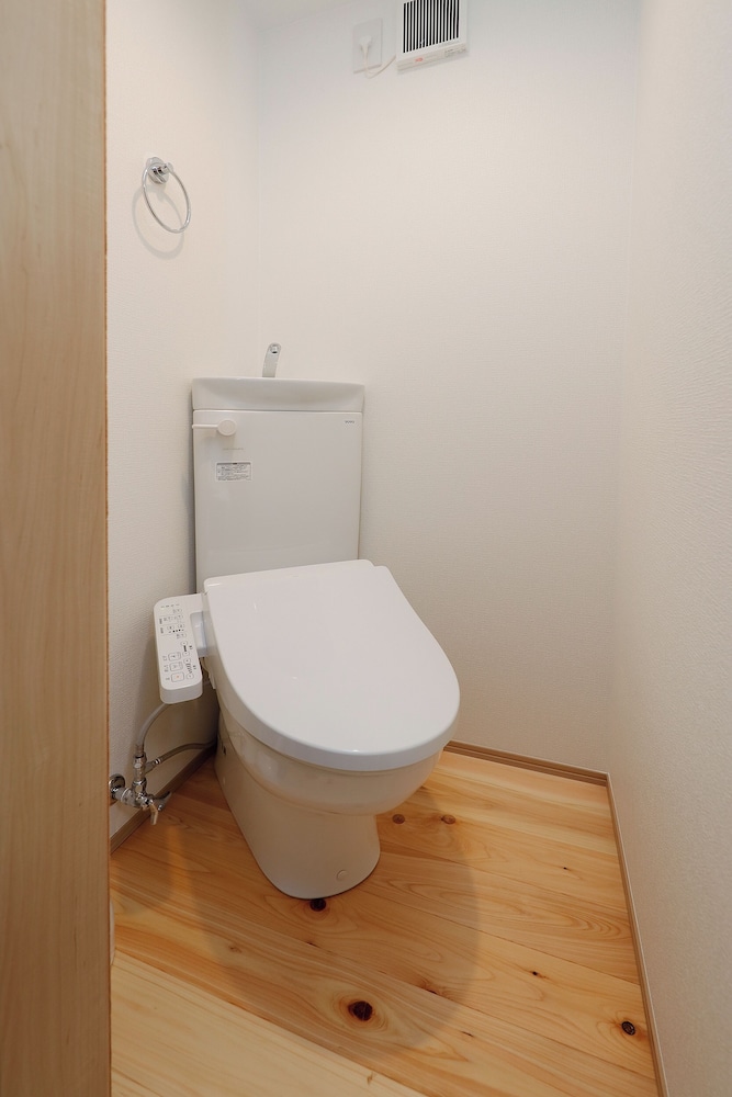 C(2p) 禁煙 客室9 | Zenith shinjuku 檜 by Tranova